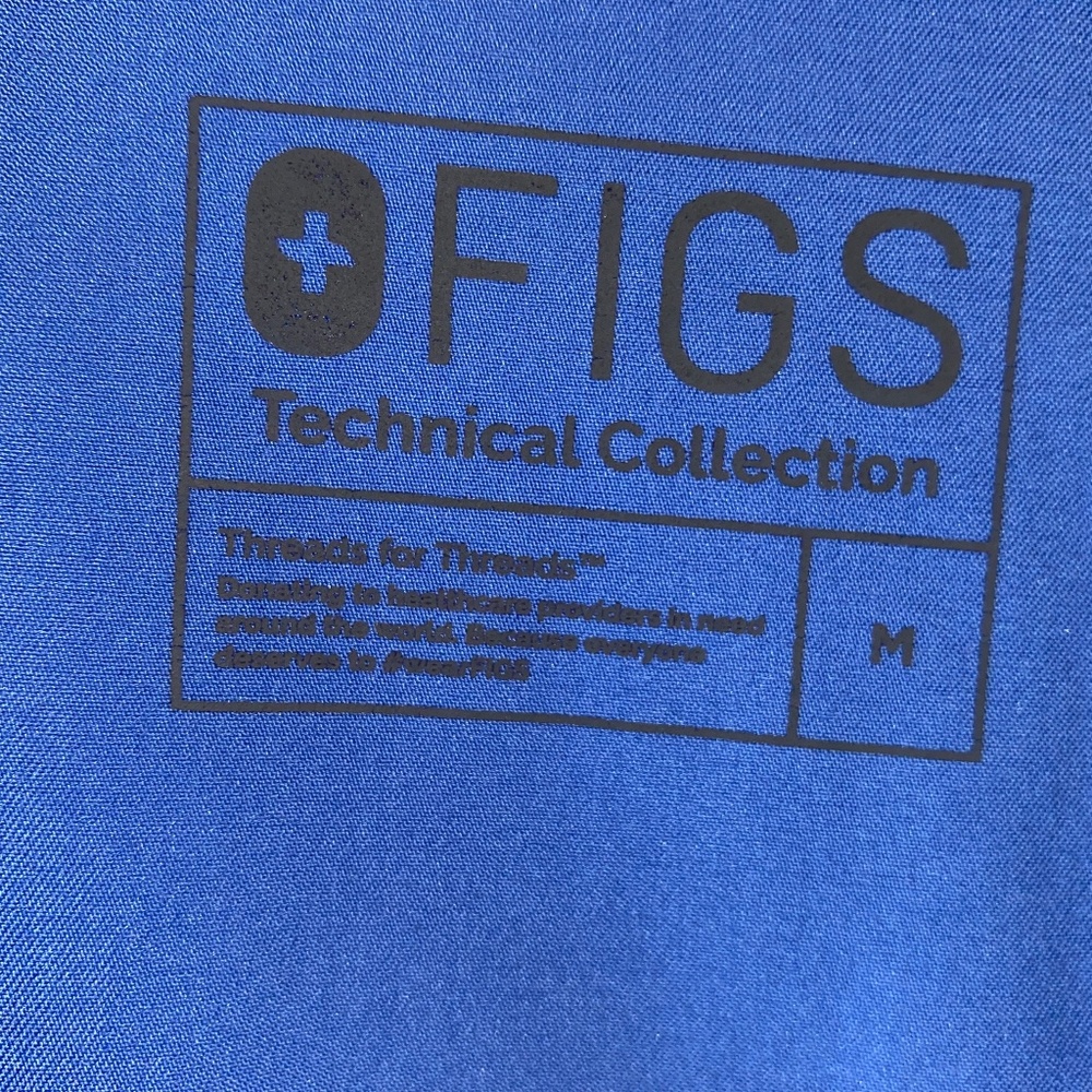 Figs Two Pocket Scrub Top Med - Picture 4 of 7